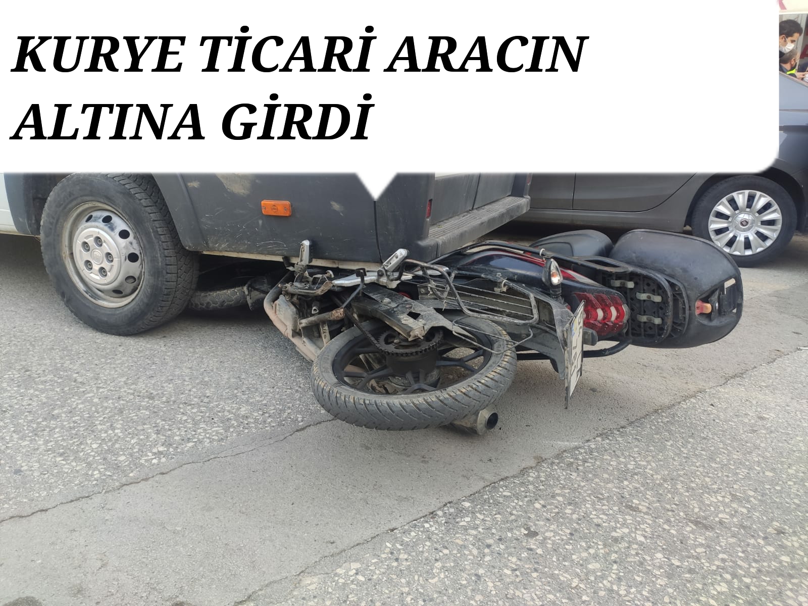 Akçakoca'da motorlu kurye kaza yaptı