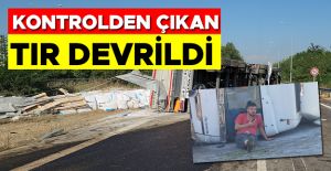 SÜRÜCÜSÜ ÇARESİZCE ARACIN BAŞINDA BEKLEDİ